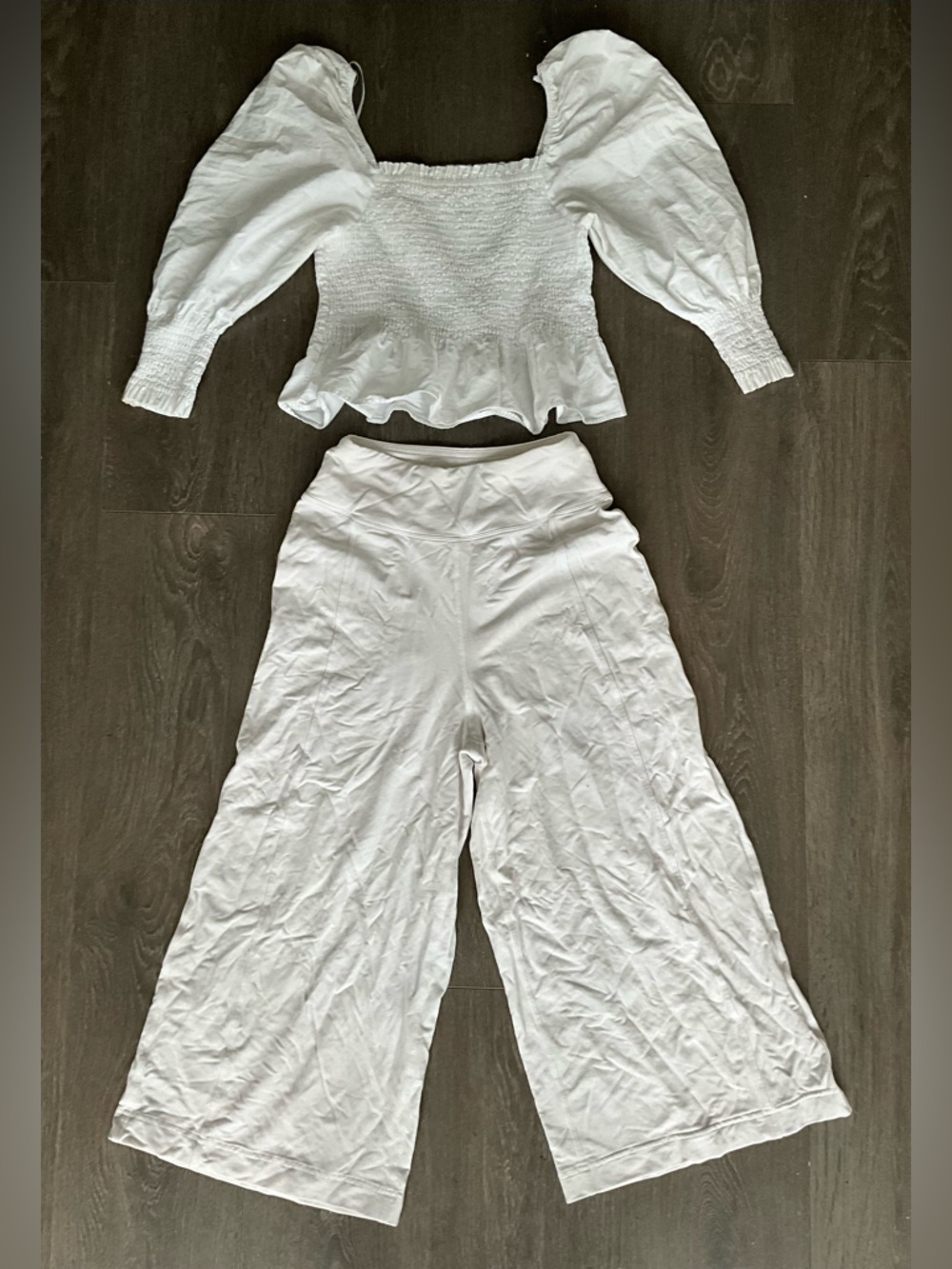 Lululemon capris wide leg pants